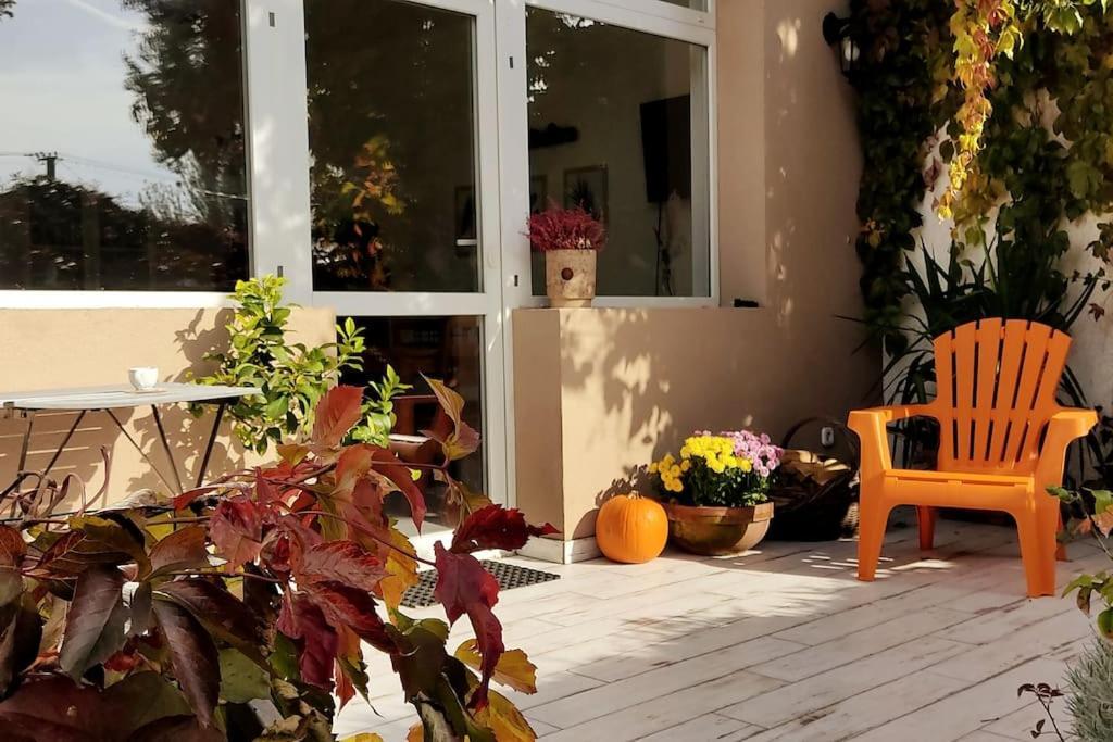 Flora House 3 Minutes From Lake Balaton Kestel Dış mekan fotoğraf