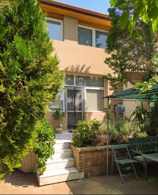 Flora House 3 Minutes From Lake Balaton Kestel Dış mekan fotoğraf